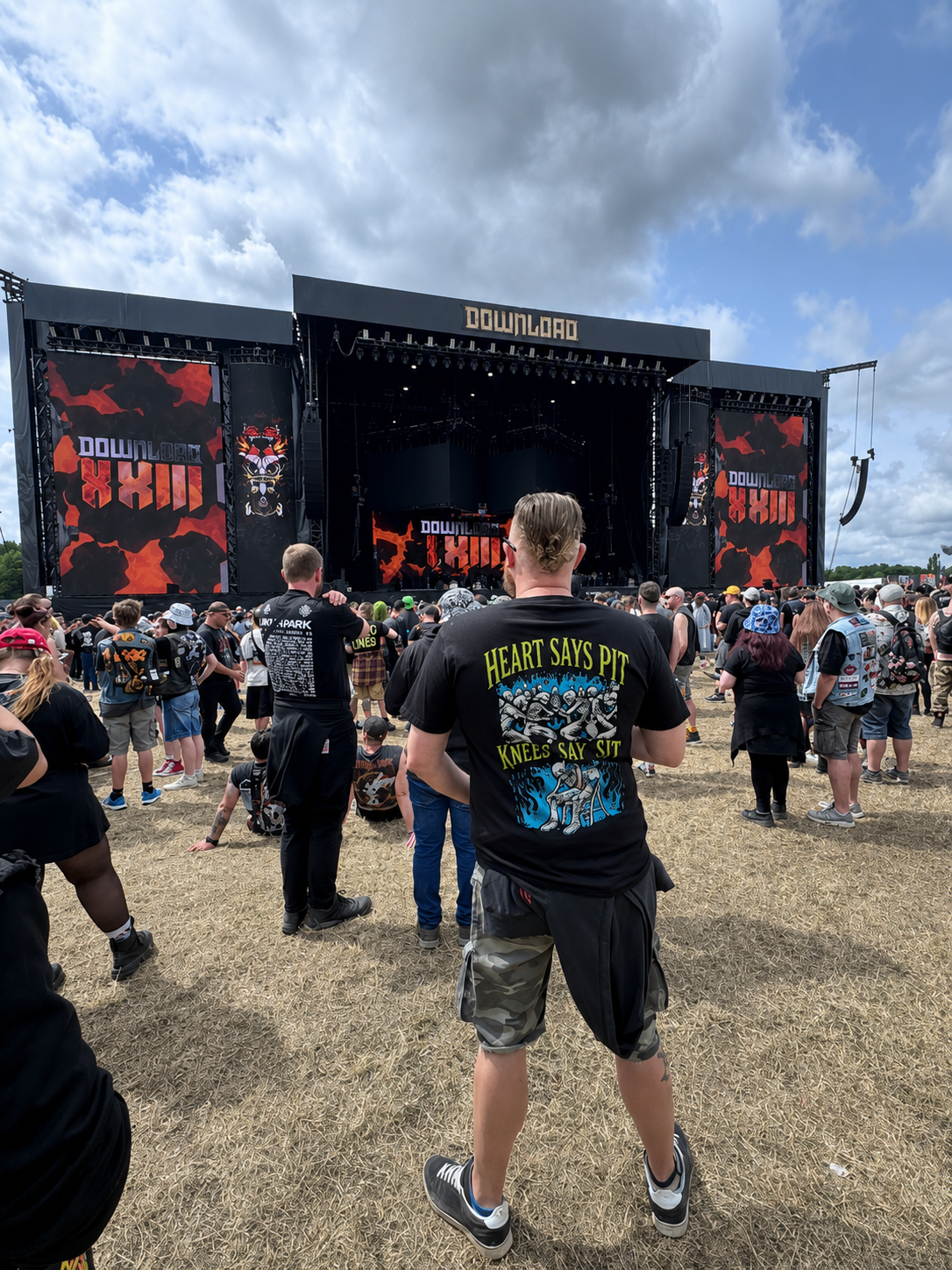 'HEART SAYS PIT, KNEES SAY SIT' TEE