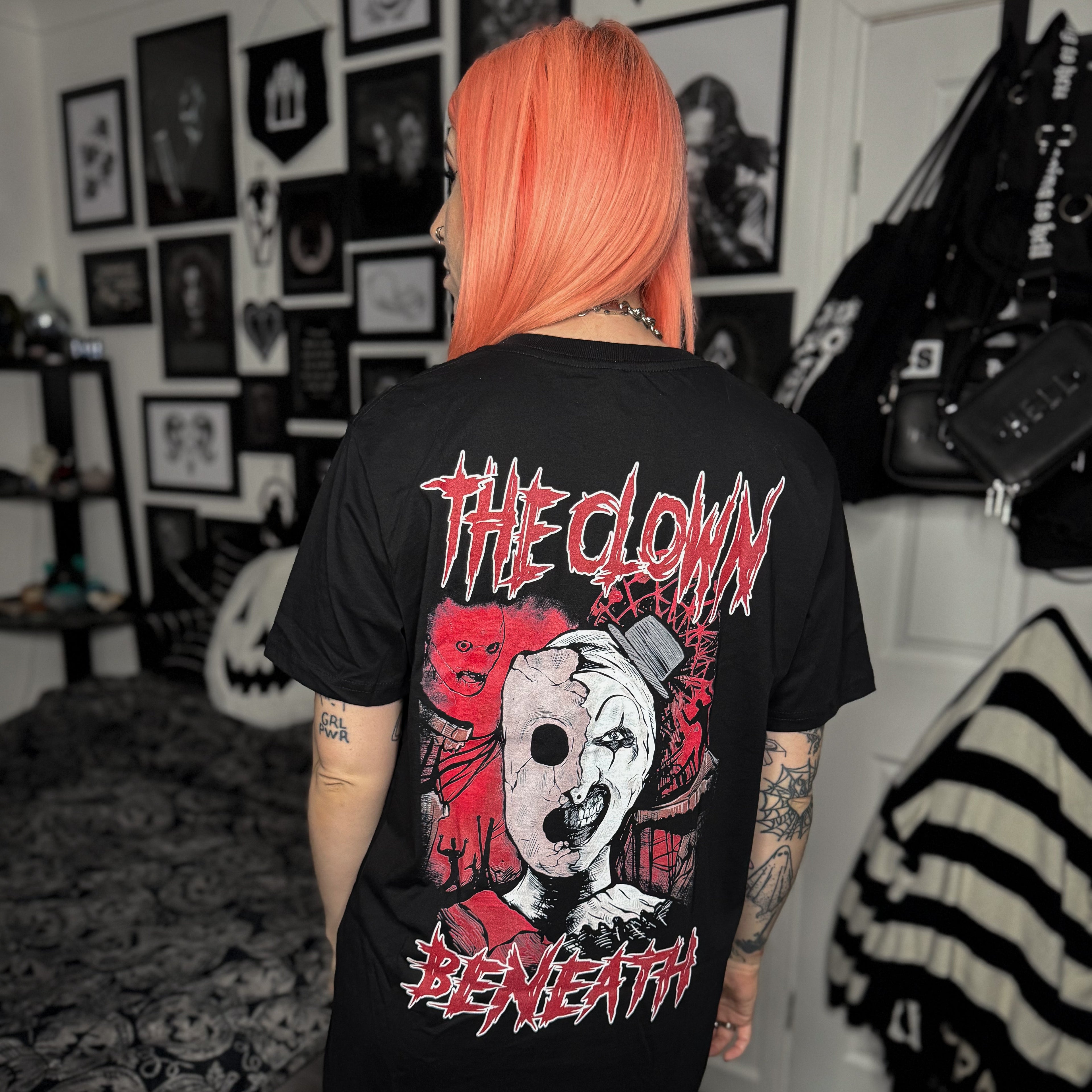 'THE CLOWN BENEATH' TEE - SLIPKNOT X TERRIFIER