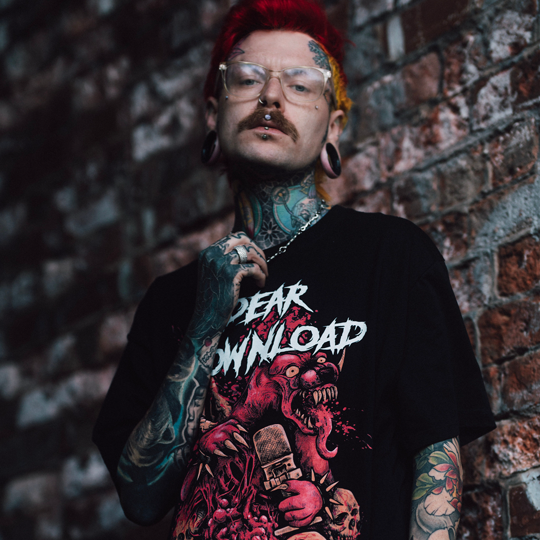 DEAR DOWNLOAD X BROKEN DAY TEE