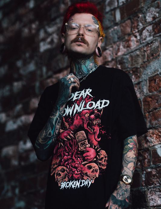 DEAR DOWNLOAD X BROKEN DAY TEE